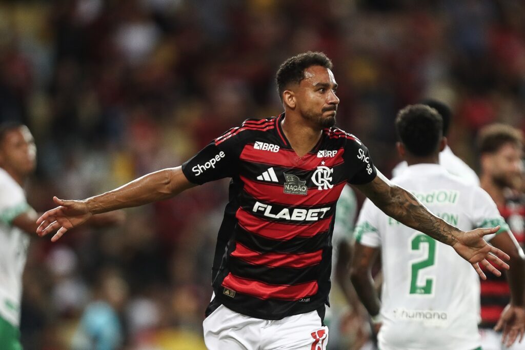 Danilo reafirma seu amor pelo Flamengo: 'É um estilo de vida'