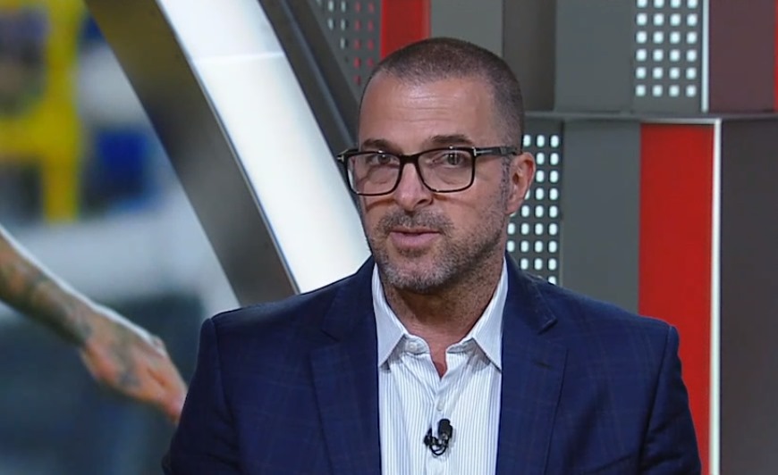 Zé Elias critica comportamento da torcida do Flamengo em relação a Hugo Souza