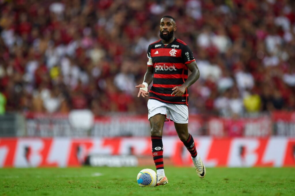 Filha de Gerson sofre ataques nas redes sociais após boatos sobre transferência do jogador para o Zenit