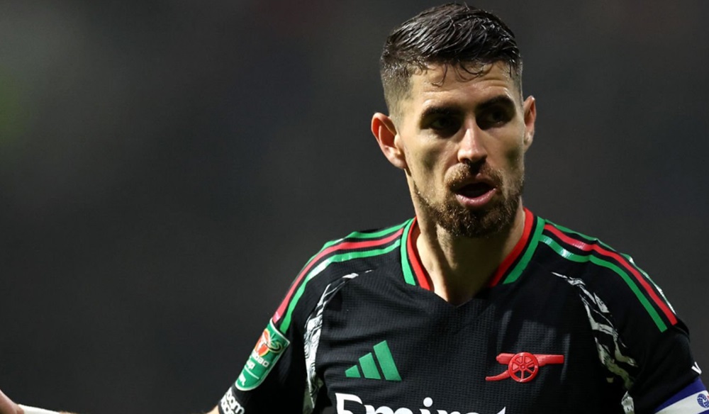 Flamengo irá avaliar informações para decidir quando Jorginho fará sua estreia; saiba mais.
