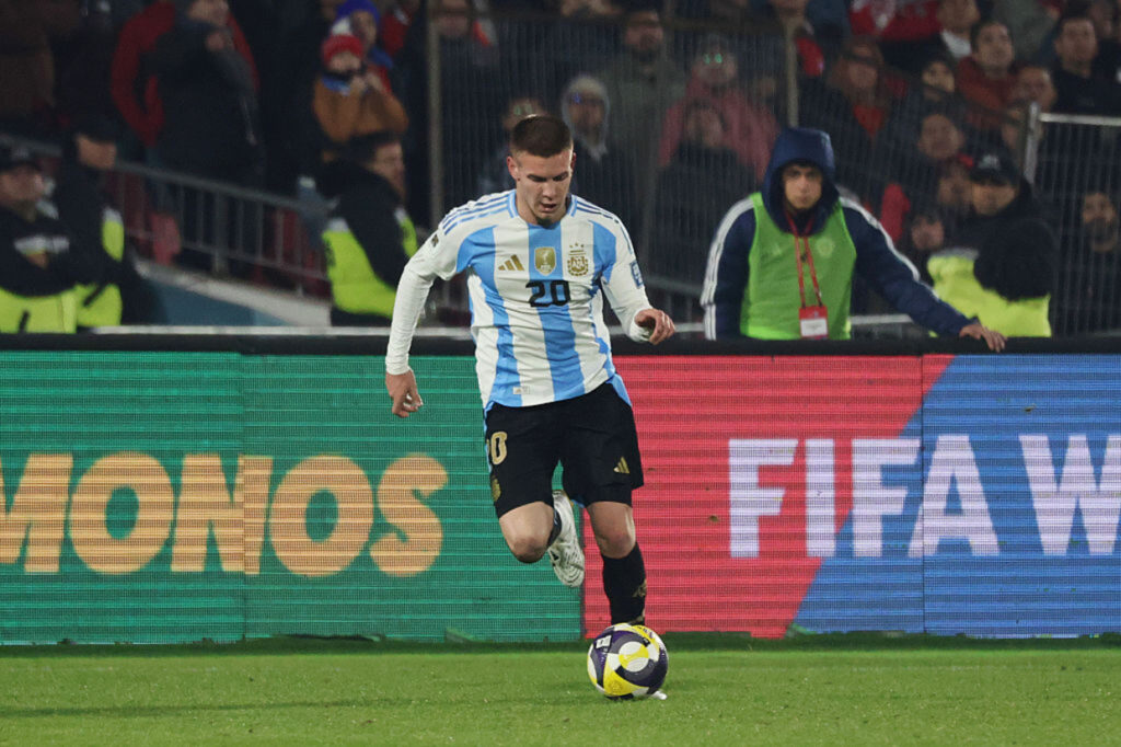 Real Madrid anuncia a contratação de jovem talento argentino por R$ 285 milhões