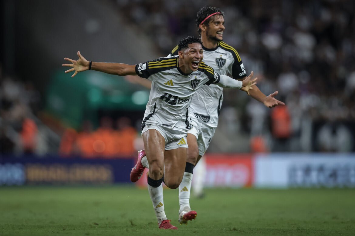 Atlético firma contrato com Rony, que desiste da ação judicial e permanece no time