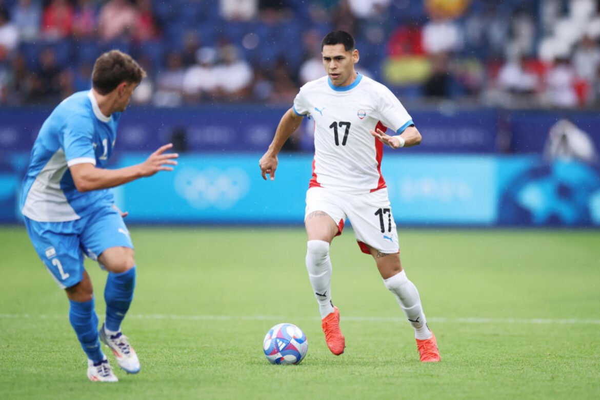Caballero, artilheiro paraguaio, é o novo reforço do Santos