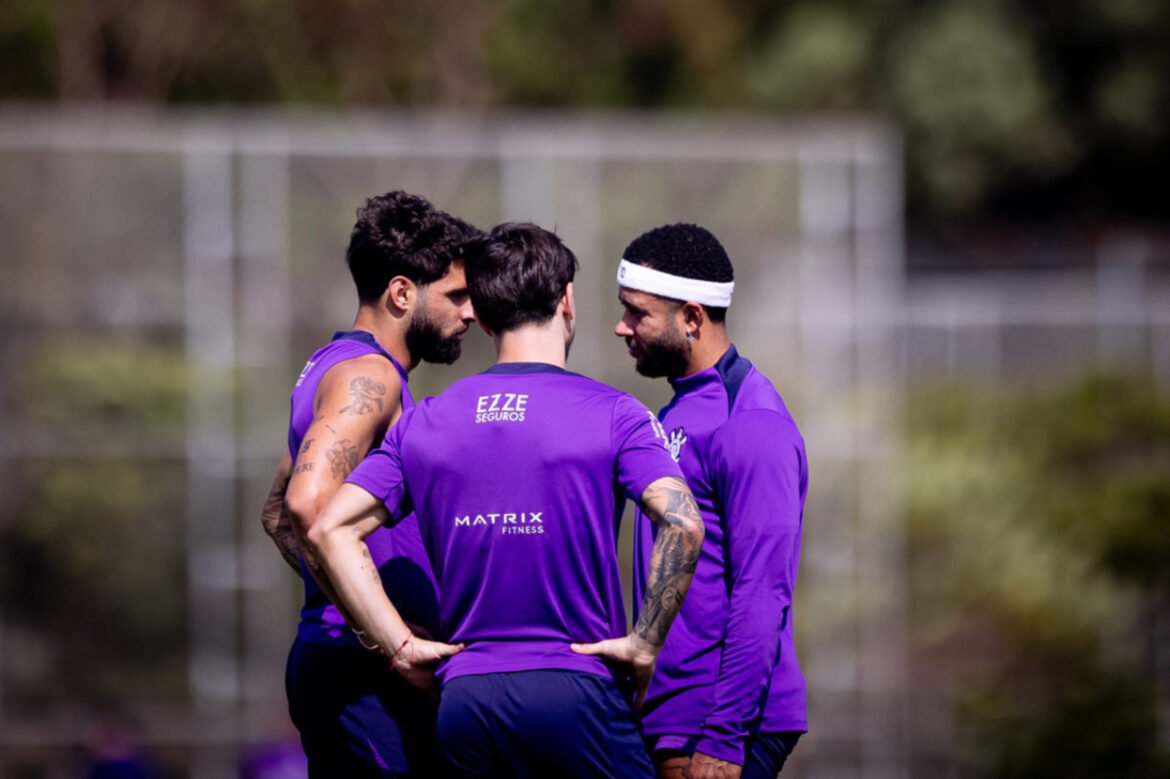 Corinthians aposta em novo trio com Dorival para enfrentar o Palmeiras