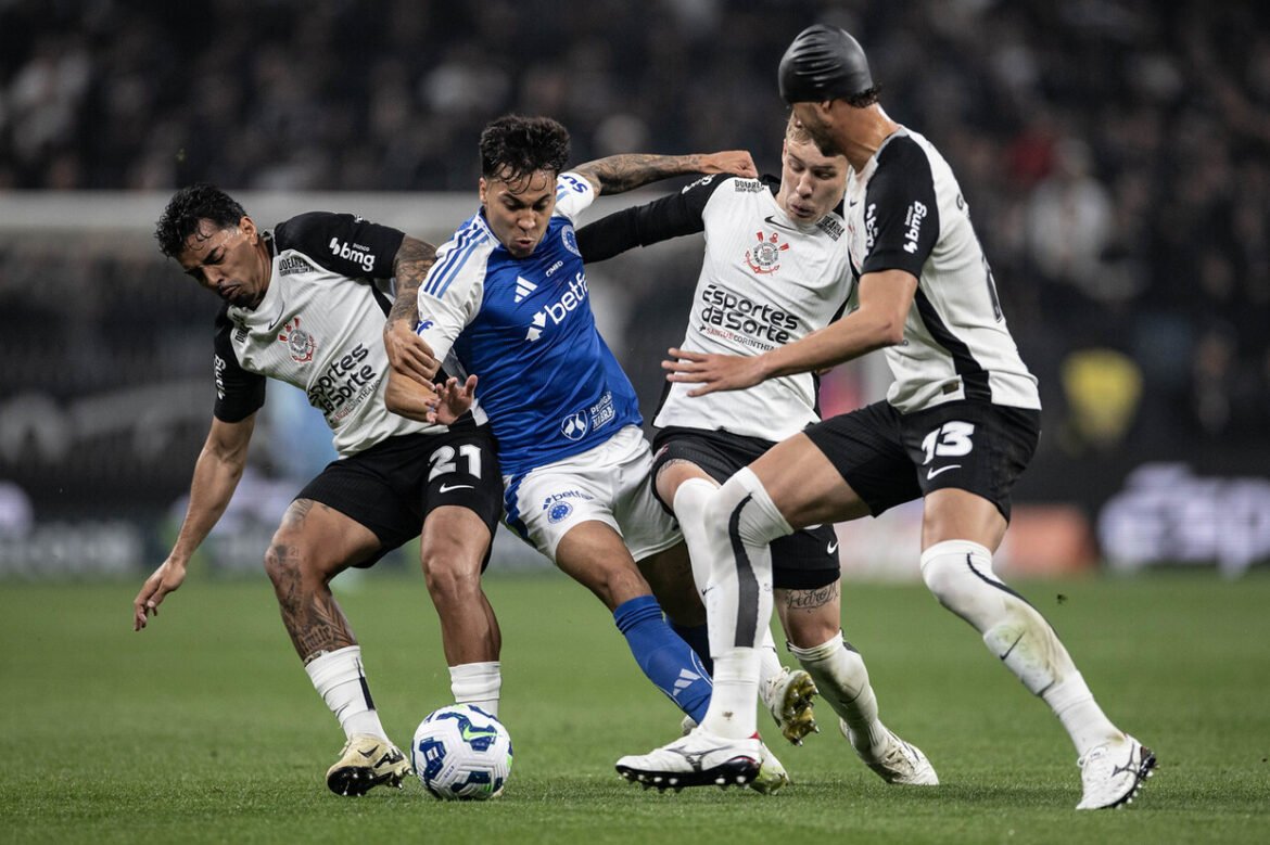 Corinthians e Cruzeiro empatam sem gols no Brasileirão