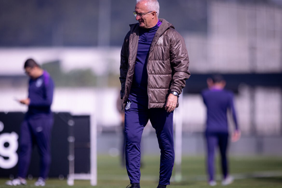 Dorival solicita quatro contratações, mas revela a situação desafiadora do Corinthians