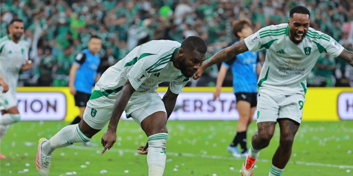 Leeds faz proposta para contratar ex-jogador do Barcelona com salário milionário