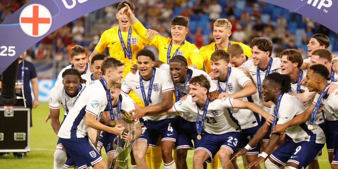 Nottingham Forest avalia nova proposta por atacante "especial" após recusa de oferta anterior