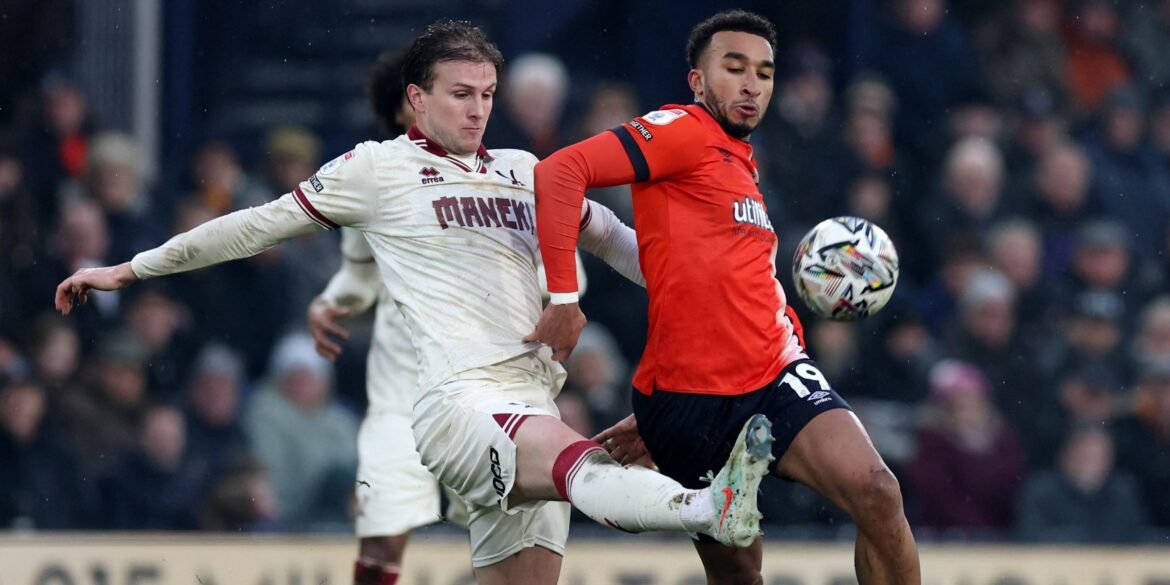 Sheffield United lidera a busca para contratar ex-astro da Premier League, "brilhante", com salário de €52 mil por semana