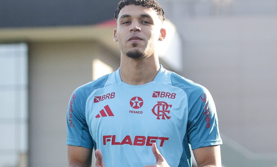 Victor Hugo Retorna e Declara Seu Amor pelo Flamengo nas Redes Sociais; Confira!