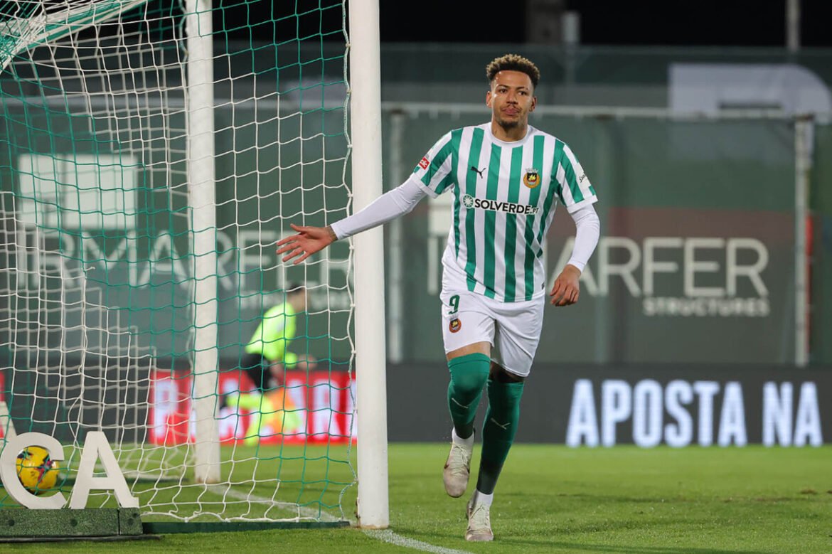 Clayton Silva: De Preterido no Vasco a Alvo dos Grandes Clubes Portugueses em Apenas 1 Ano