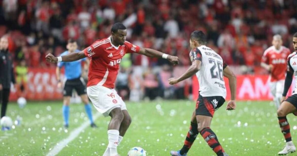 Clube de CR7 apresenta oferta por jogador do Internacional