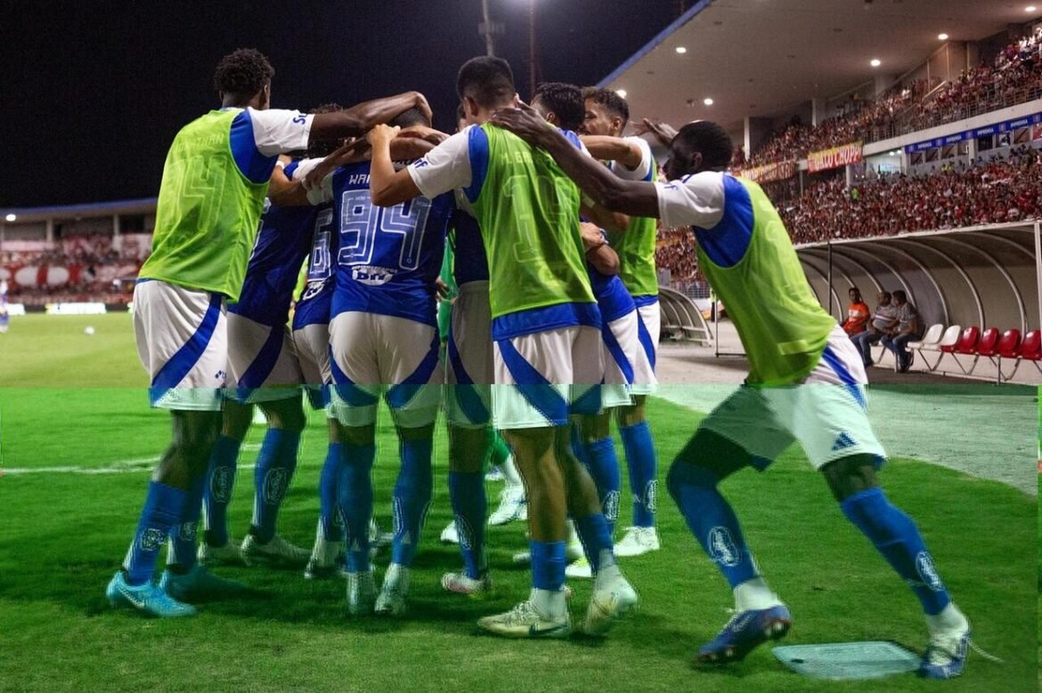 Cruzeiro vence o CRB em Alagoas e garante vaga nas quartas de final da Copa do Brasil