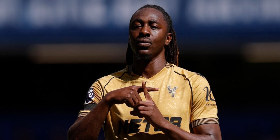 Crystal Palace busca estrela asiática "clínica" como substituta de Eze
