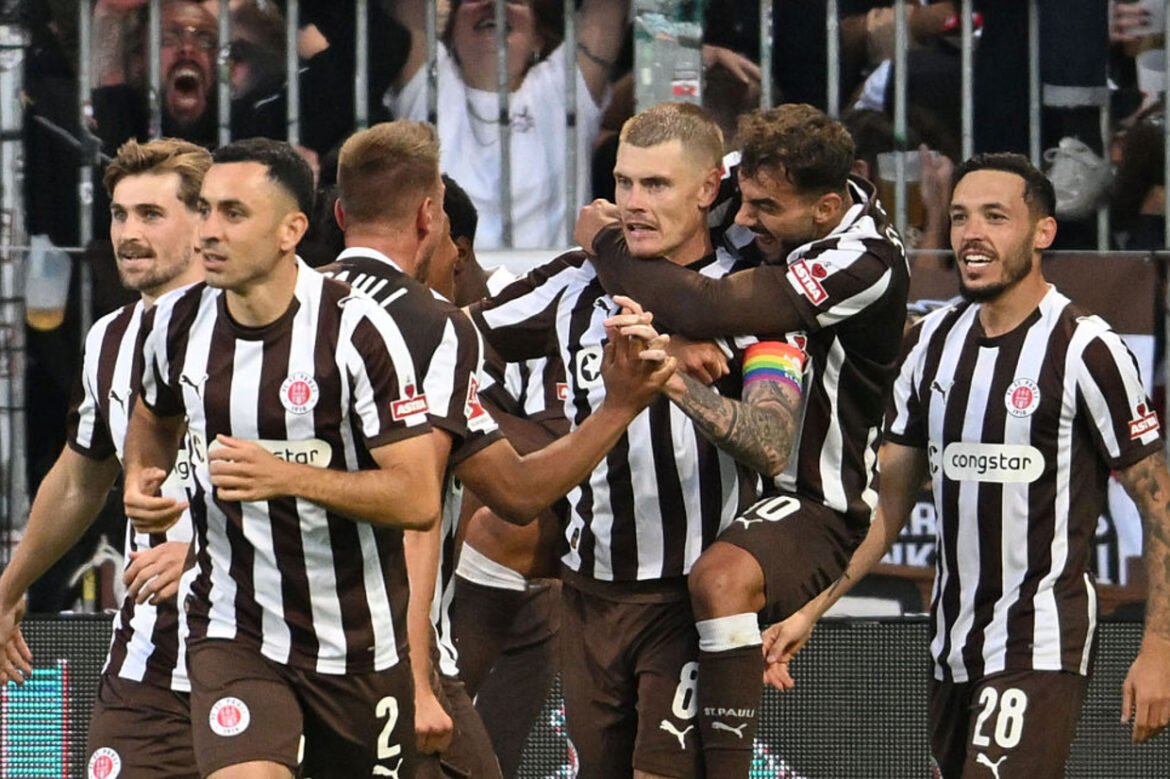 Dortmund perde a vitória nos minutos finais e empata com o St. Pauli na estreia da Bundesliga