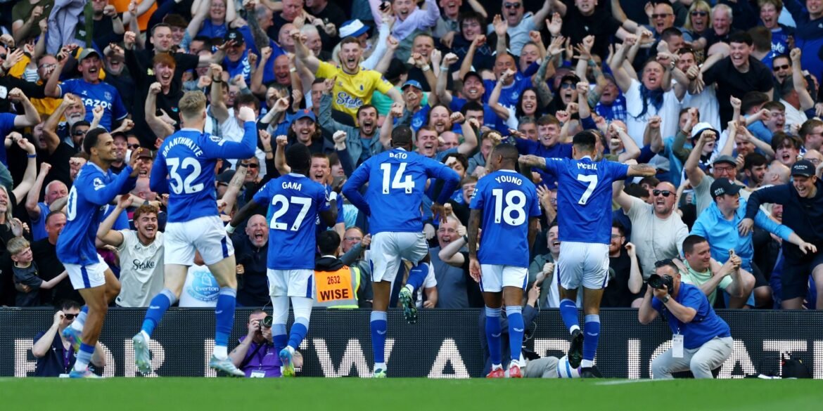 Everton orienta estrela "importante" a buscar novo clube enquanto Moyes chega ao limite