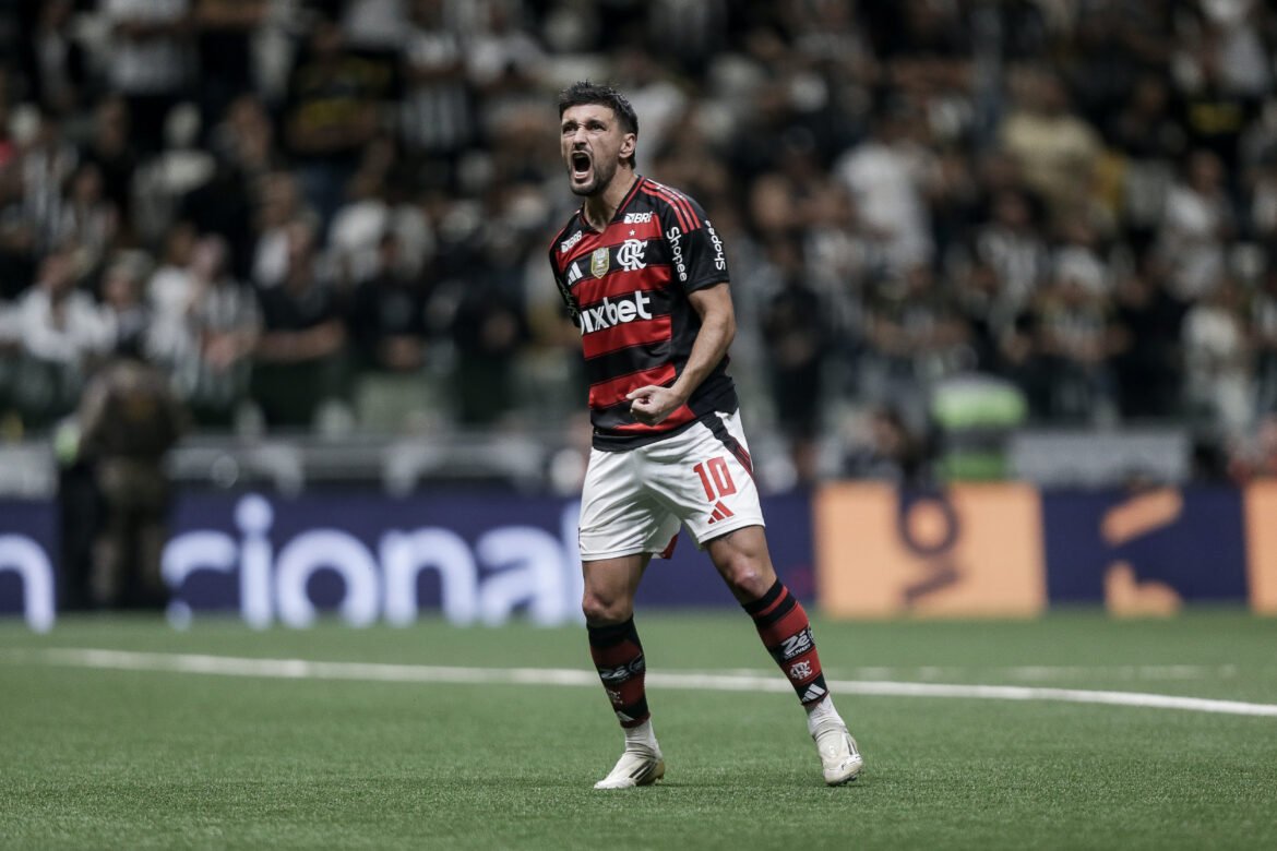 Flamengo busca recuperação no Brasileirão com Arrascaeta como destaque contra o Mirassol no Maracanã