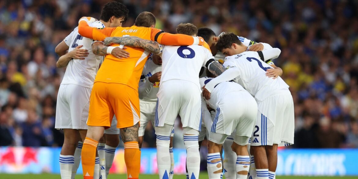 Leeds surge como concorrente para garantir contratação de meio-campista enquanto negociação enfrenta obstáculos