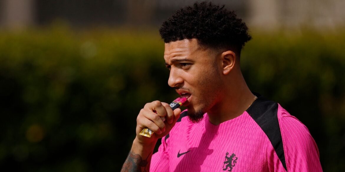 Manchester United elabora estratégia para contratar estrela em troca de Sancho, com apoio de Amorim