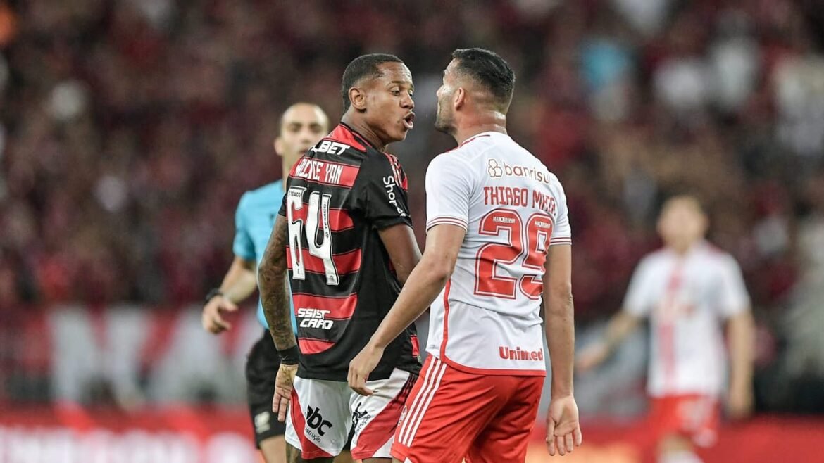 Quem Joga no Futebol e Onde Assistir ao Jogo (13/08/2025)