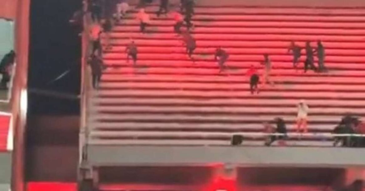 Saiba quais sanções podem ser aplicadas a Independiente e LaU devido ao jogo cancelado pela Conmebol