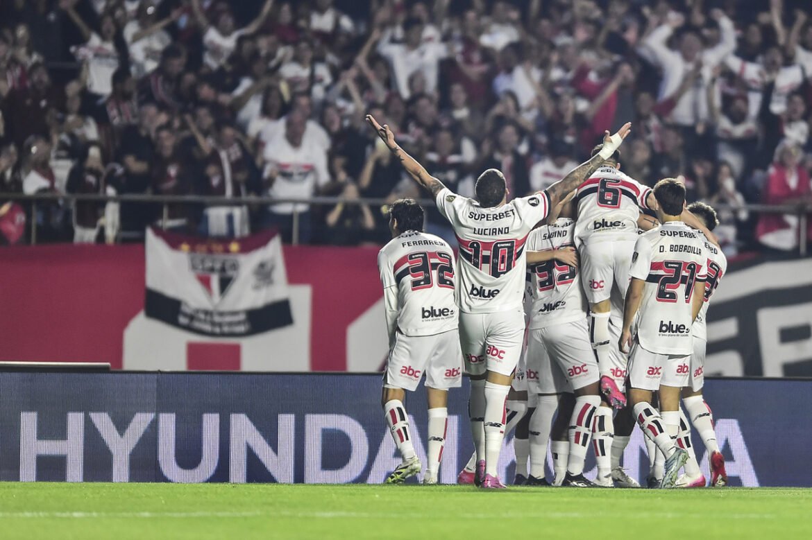 São Paulo vence Atlético Nacional nos pênaltis e avança na competição