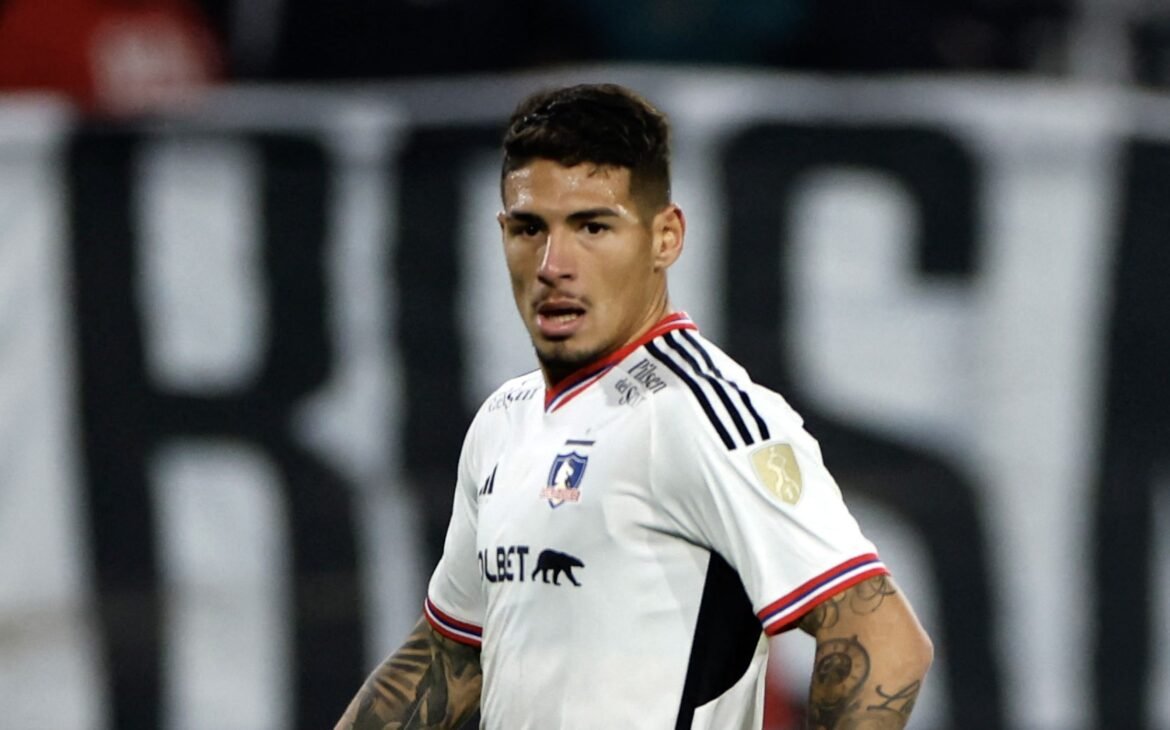 Vasco busca novidade e inicia negociações com jogador que era desejo do Flamengo.