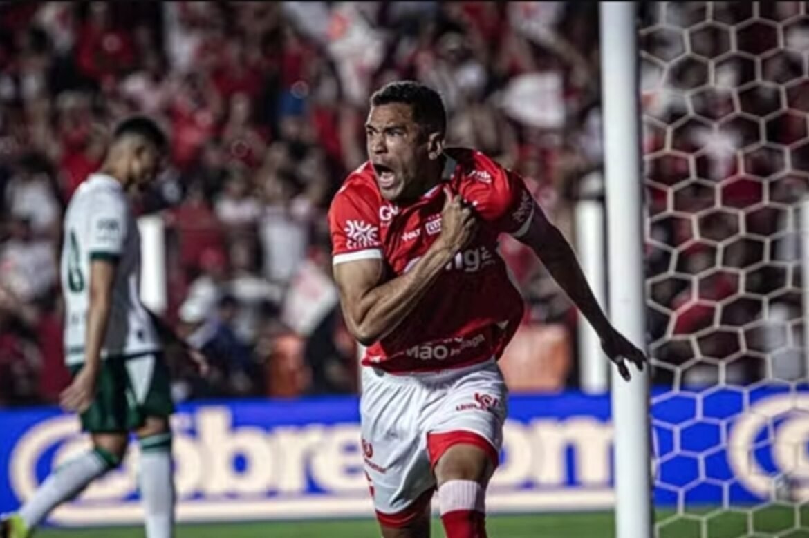 Vila Nova conquista vitória no clássico contra o Goiás com gol relâmpago no OBA