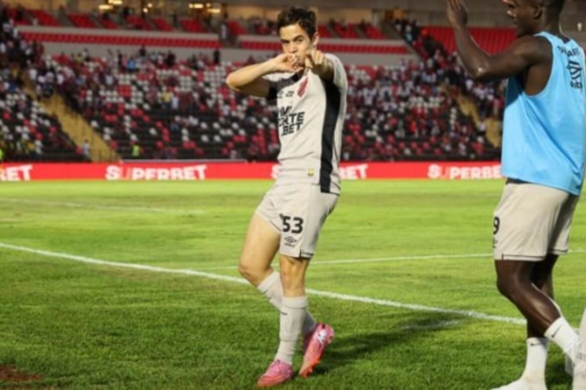 Athletico atinge sua melhor fase na Série B e renova esperanças de acesso