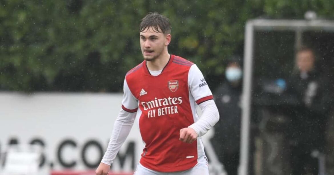 Falece Billy Vigar, ex-jogador do Arsenal, aos 21 anos, devido a lesão cerebral durante partida na Inglaterra