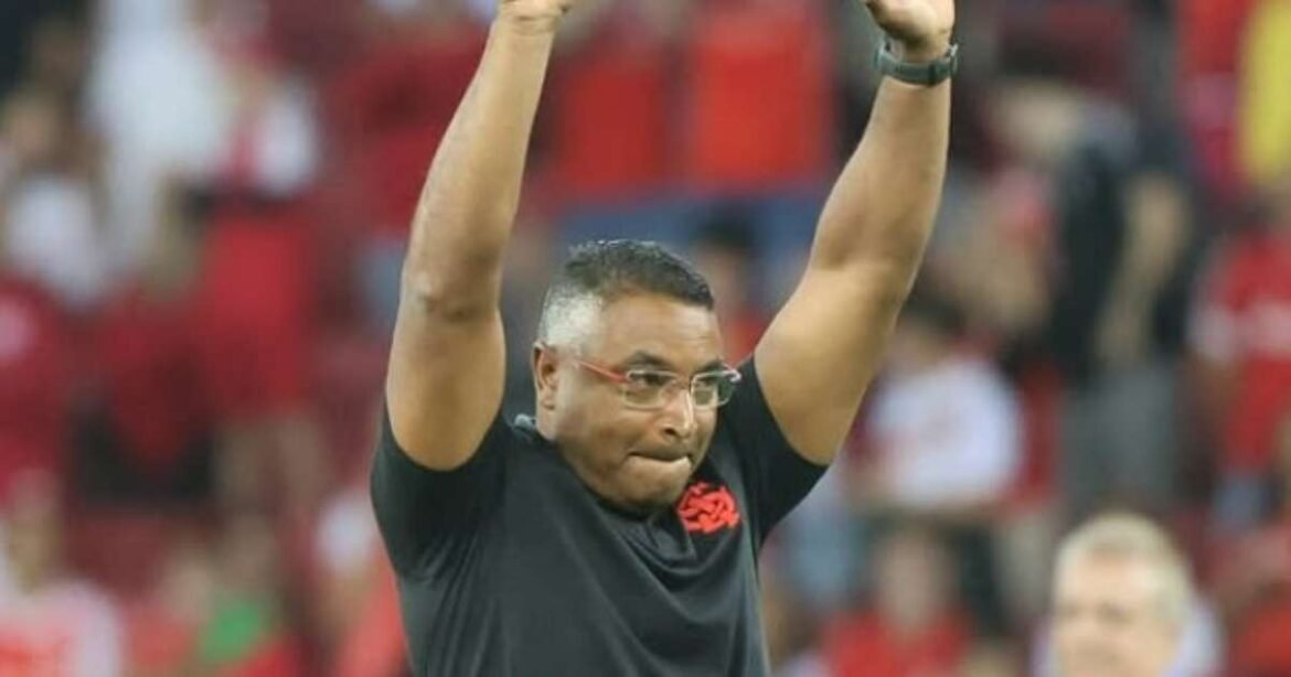 Inter dispensa o treinador Roger Machado após revés contra o Grêmio
