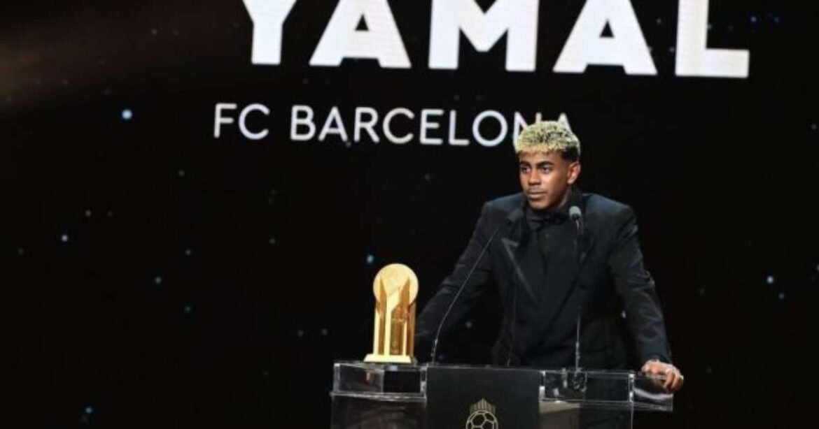 Lamine Yamal conquista o prêmio de melhor jogador jovem, superando Estêvão