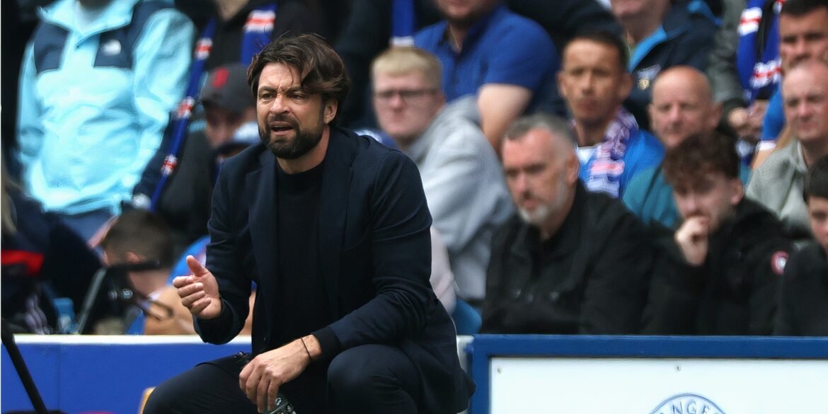 Rangers consideram contratação de ex-treinador da La Liga para substituir Russell Martin no Ibrox