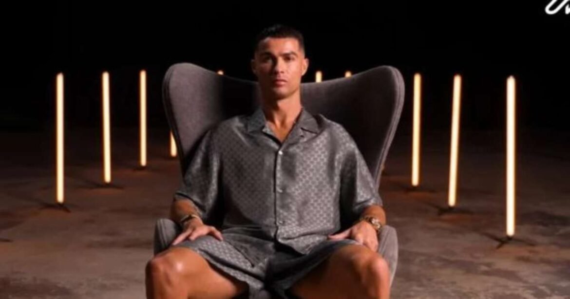 Cristiano Ronaldo é o primeiro jogador de futebol a alcançar a marca de um bilhão; descubra sua fortuna.