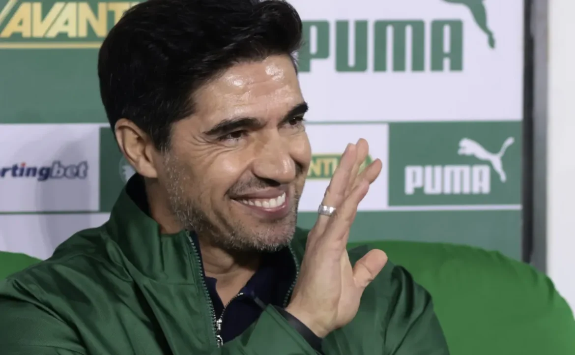 Abel Ferreira foca na preparação psicológica do elenco do Palmeiras antes do confronto decisivo contra o Flamengo