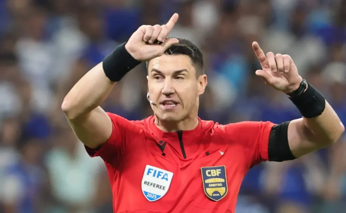 CBF anuncia árbitro Rafael Klein, do Rio Grande do Sul, para o jogo Palmeiras x Cruzeiro