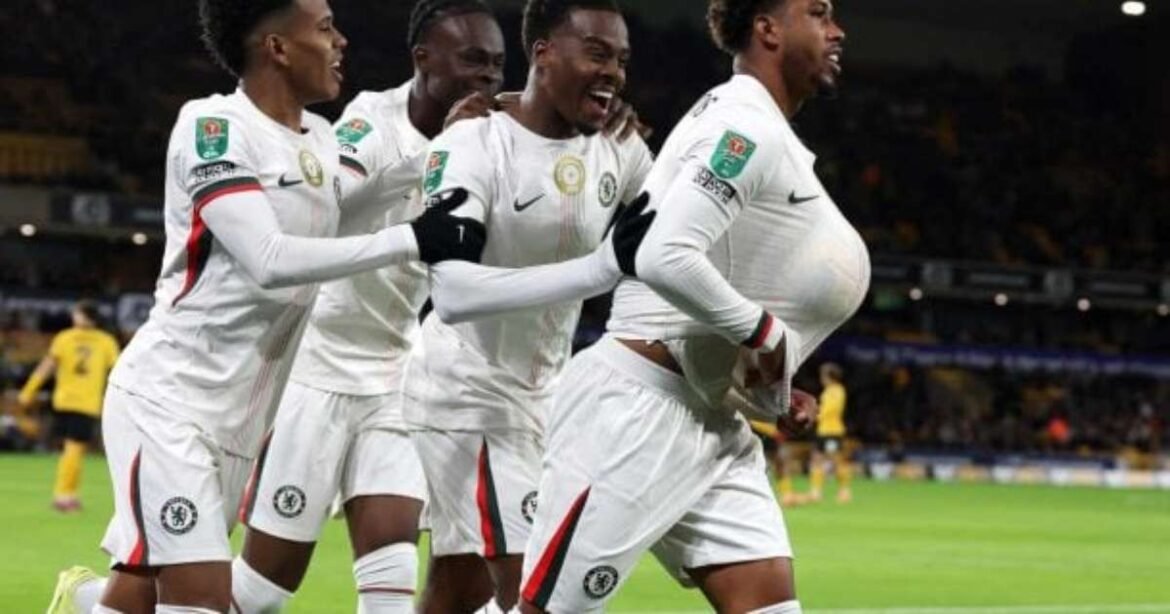 Chelsea conquista vitória sobre o Wolves com gols de brasileiros e avança na Copa da Liga Inglesa
