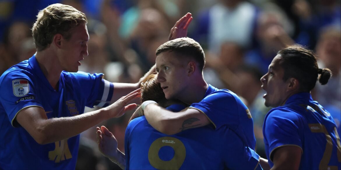 Contratação 'muito empolgante' de Davies enfrenta desafios no Birmingham