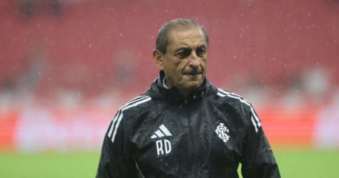 Díaz reconhece desempenho insatisfatório no Internacional: "Sem desculpas, foi péssimo"