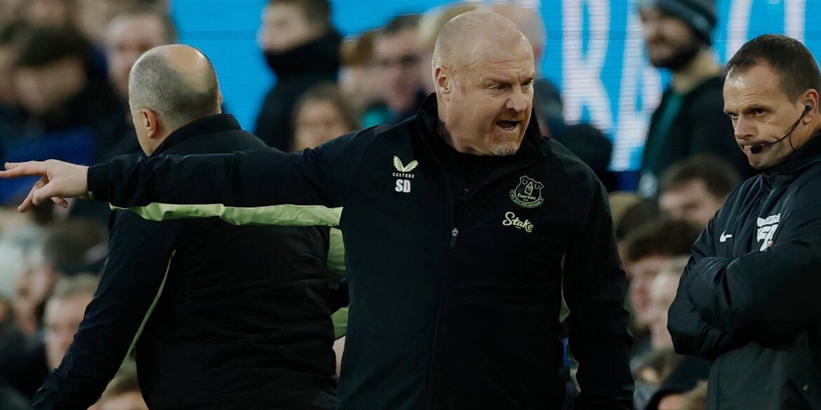 Dirigentes do Ibrox buscam treinador "extremamente positivo" para o Rangers