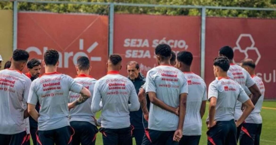 Internacional enfrentará ausências e retornos para manter estratégia contra o Mirassol