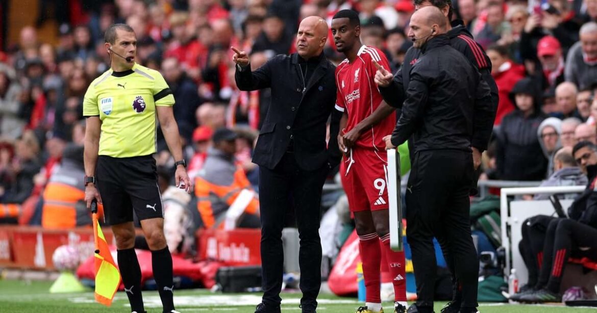 Isak ainda busca seu primeiro gol na Premier League e lidera em oportunidades desperdiçadas