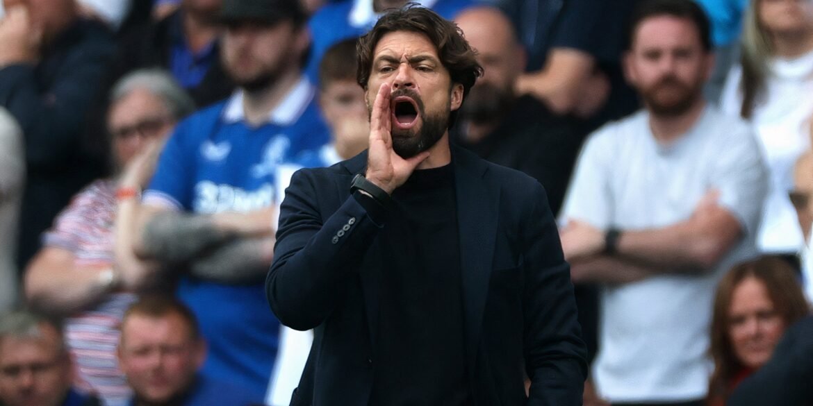 Jogador promissor do Rangers aguarda demissão de Martin