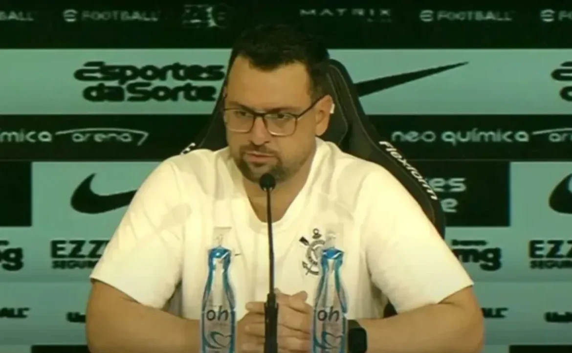 Lucas Silvestre comenta sobre a atitude do Corinthians após a derrota para o Santos