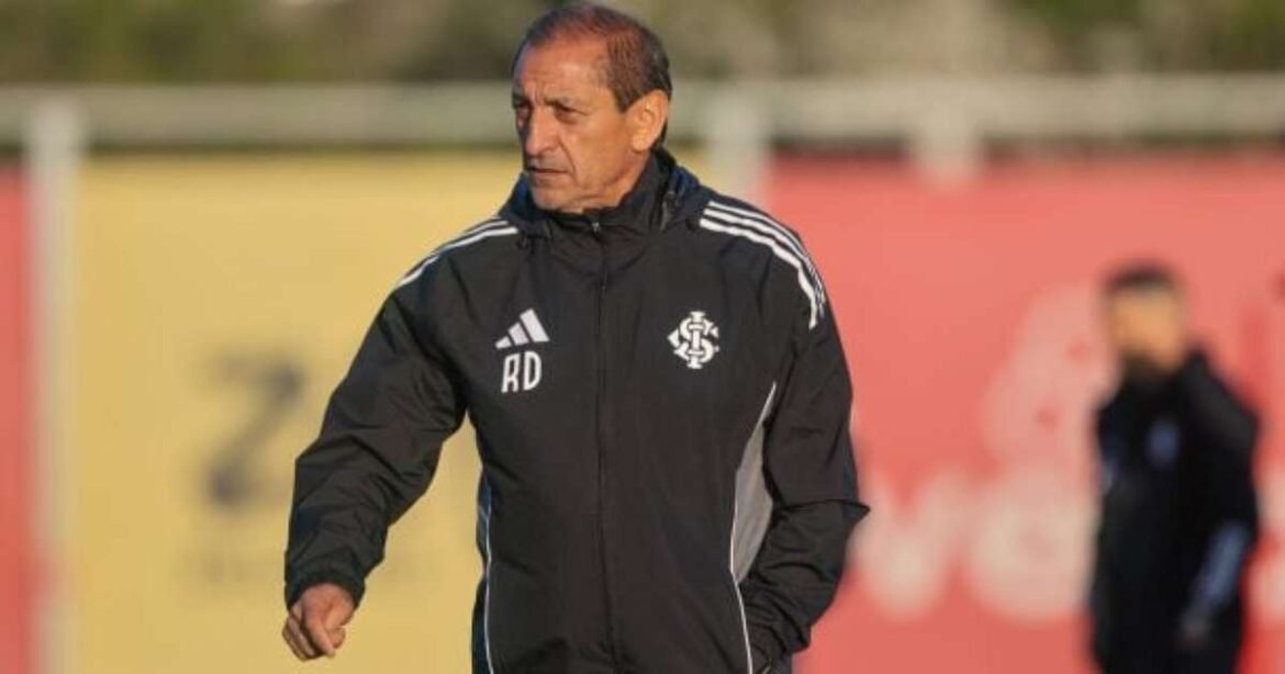 Nova formação do Internacional gera disputa acirrada por posições no meio-campo