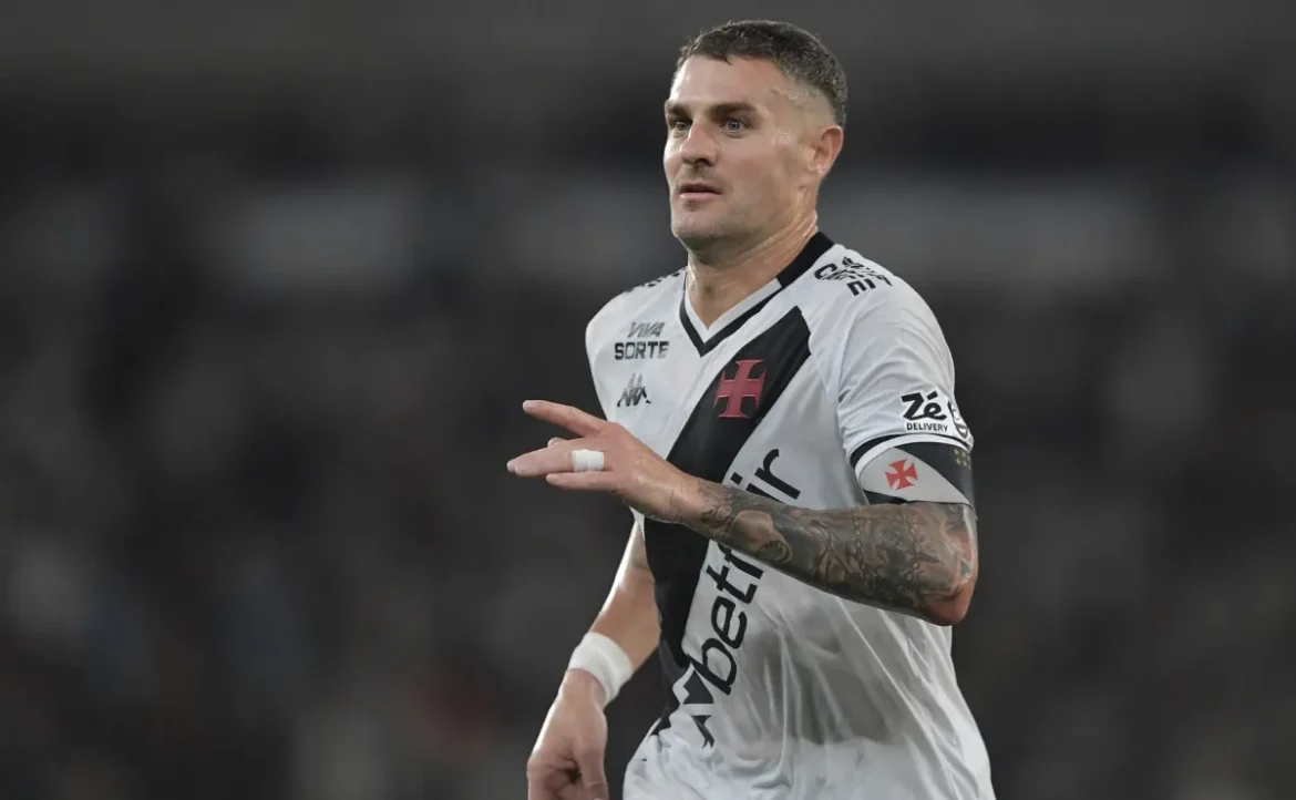 Rayan é incerto e Vegetti pode iniciar como titular no jogo contra o Bragantino