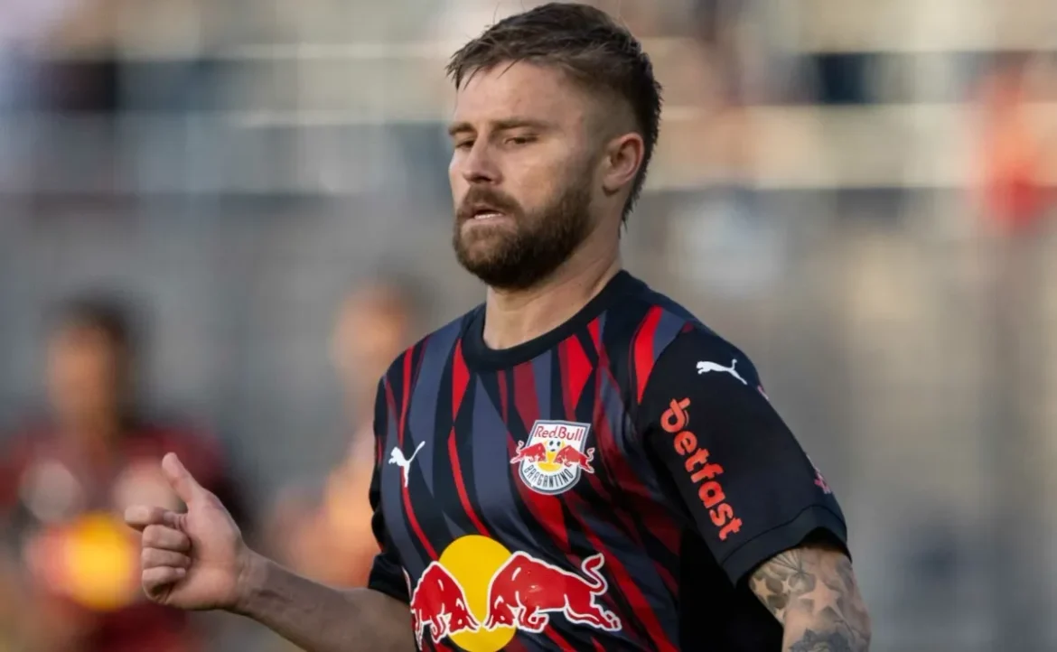 Red Bull Bragantino conta com Eduardo Sasha para superar o líder Palmeiras