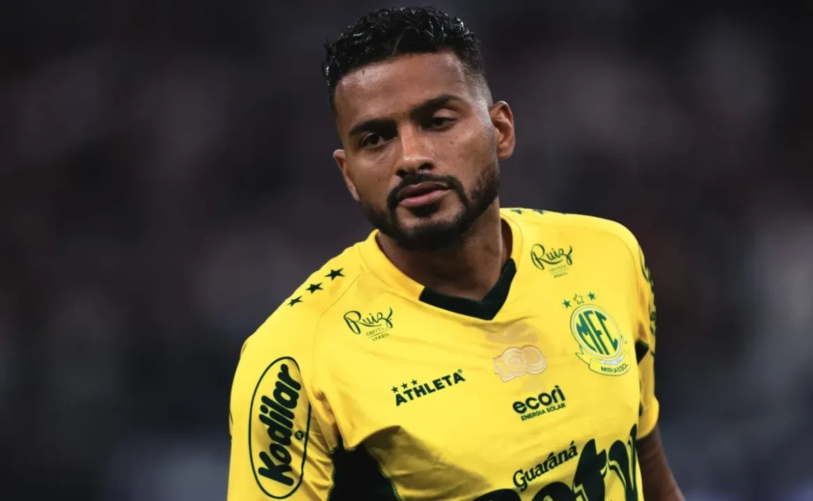 Reinaldo compartilha suas emoções após converter pênalti contra o São Paulo