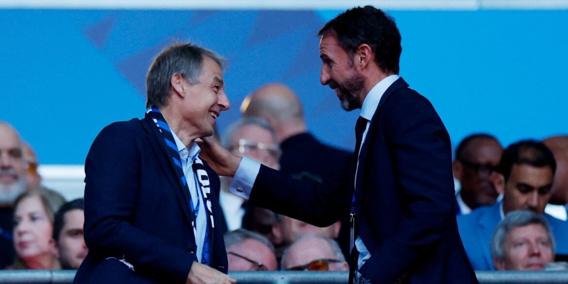 Romano revela que dirigentes do Manchester United têm diálogo com técnico severo