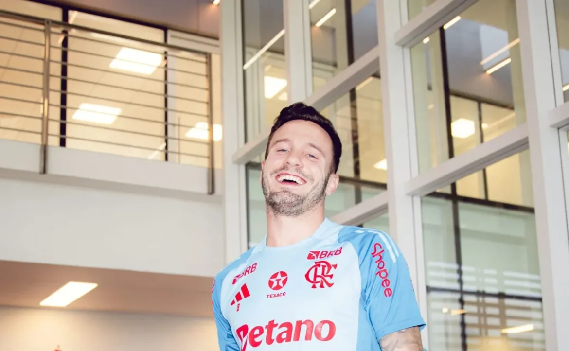 Saúl gera incerteza enquanto Filipe Luís analisa opções para o meio-campo do Flamengo: Pulgar ou Araujo?